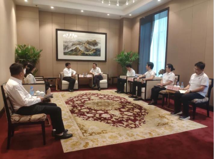 榆林市政府领导会见三亿体育股份董事长一行