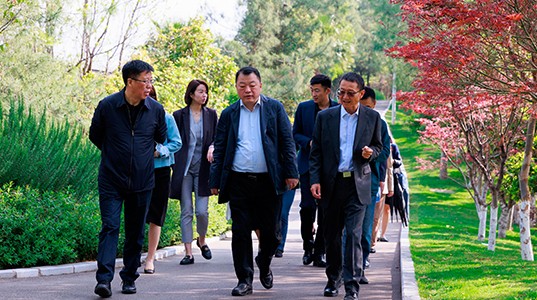 三亿体育股份董事长邢雅江到访云南白药