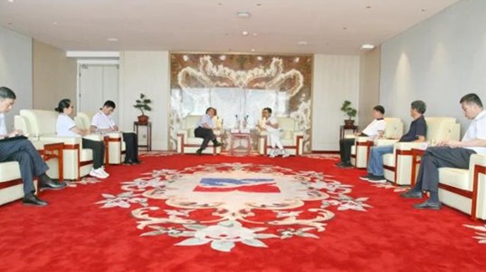 陕西服装工程学院及五零五药业董事长吕明一行到访三亿股份