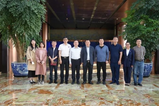 江西省金控投资集团有限公司、南昌金融投资集团有限公司领导一行到访三亿体育股份