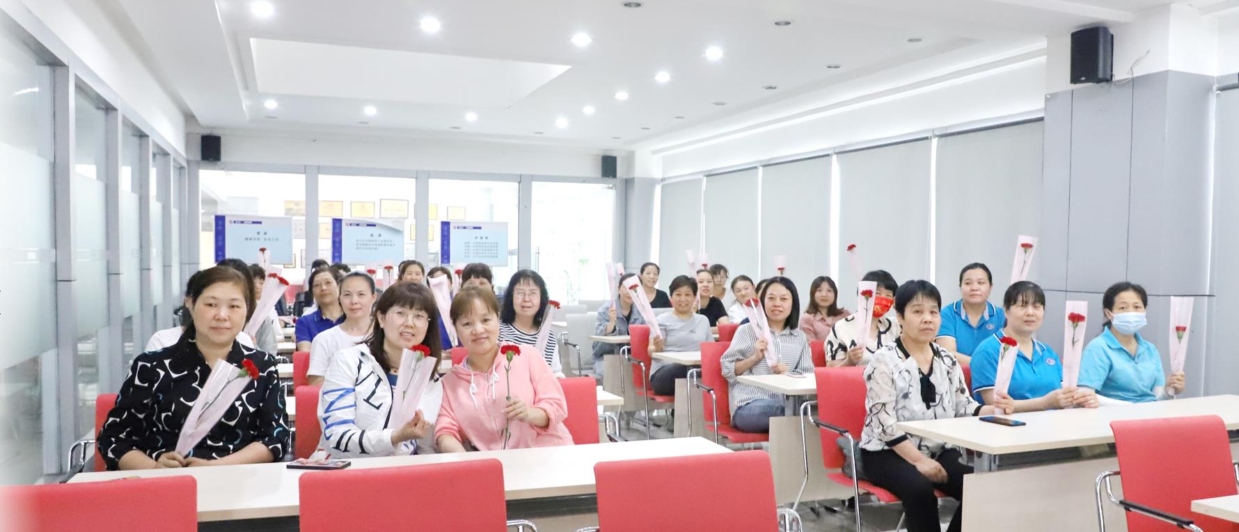 2022年三亿股份母亲节观影活动