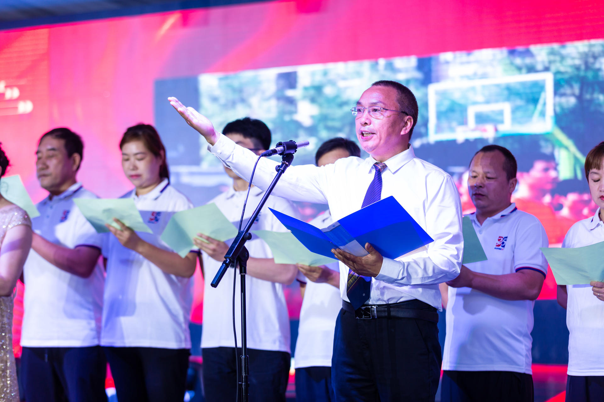 三亿体育股份上市25周年庆典晚会